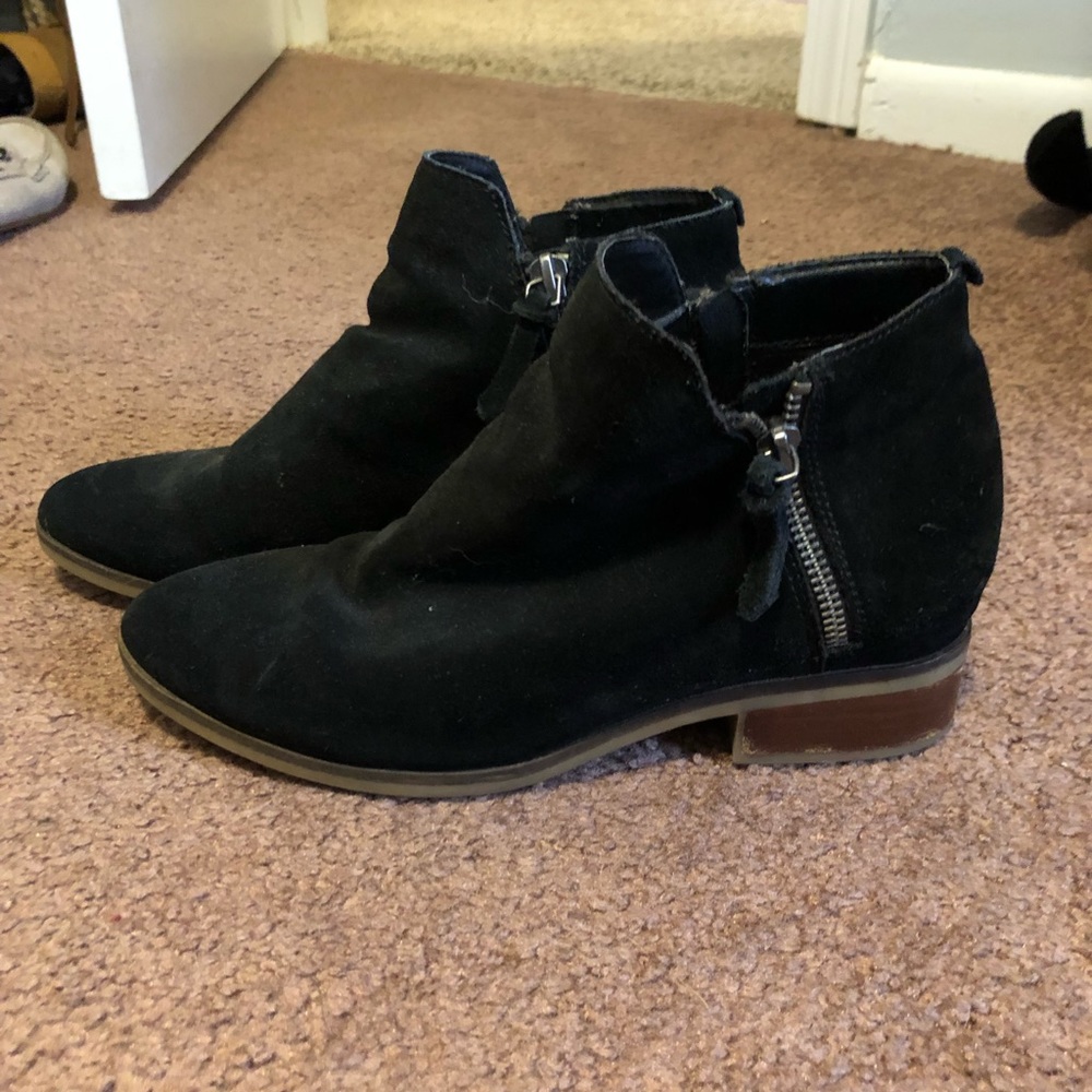 Steve Madden Black Zip Booties